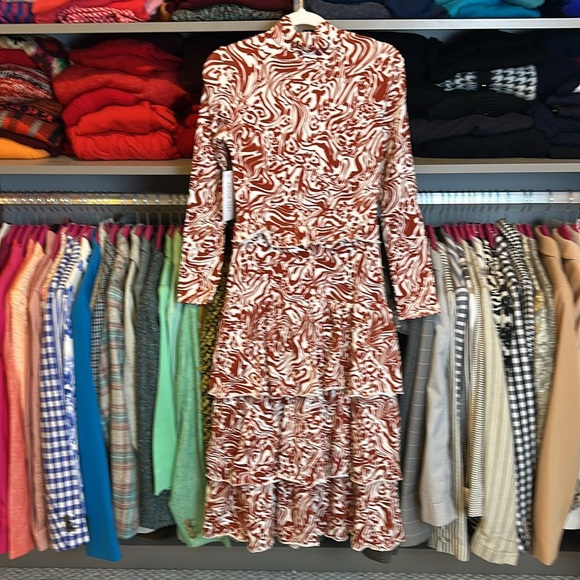 Amour Vert rust/white long sleeve mock neck tiered midi dress size XS NWT - Picture 3 of 3